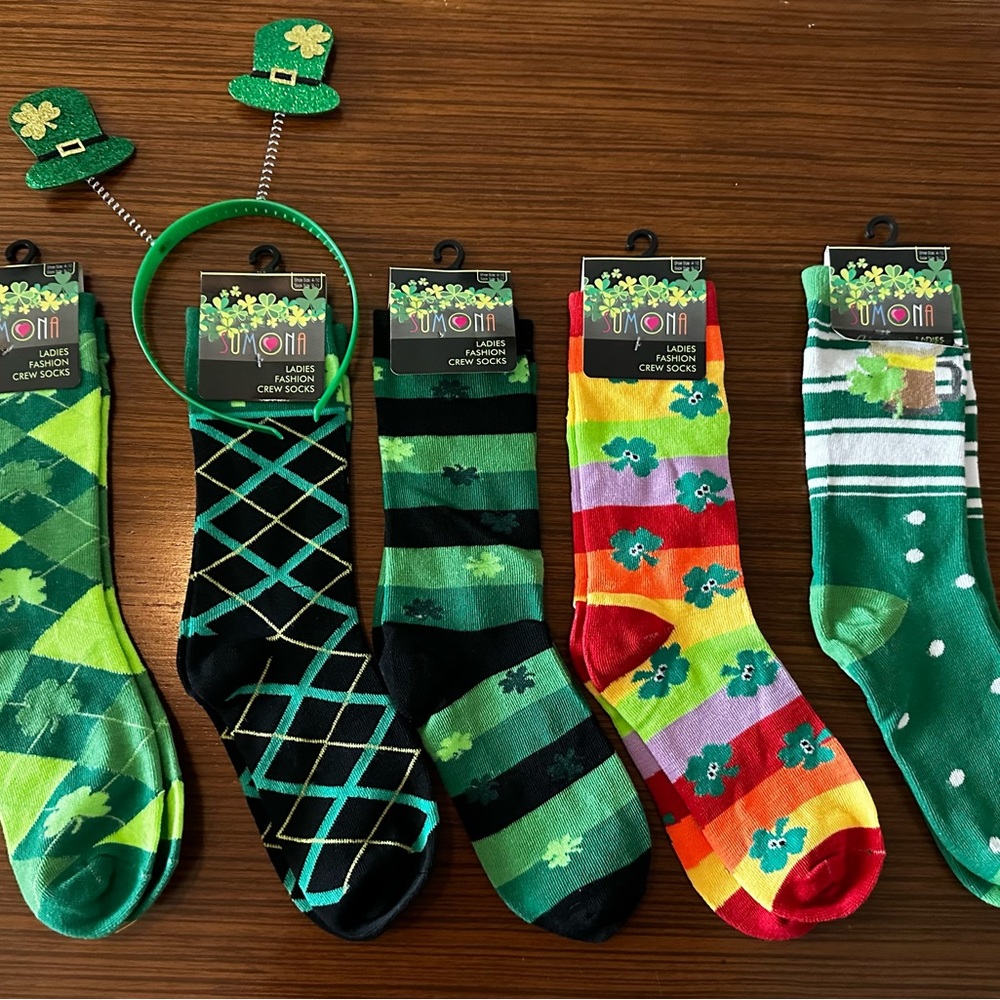 Lot of 5 cute St. Patrick’s Day Socks Size 9-11 shoe size 4-10. Brand new.